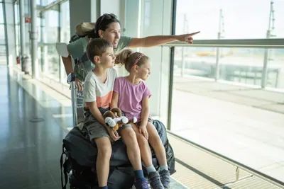 Become a Travel Nanny: Your Guide to Dream Jobs Worldwide