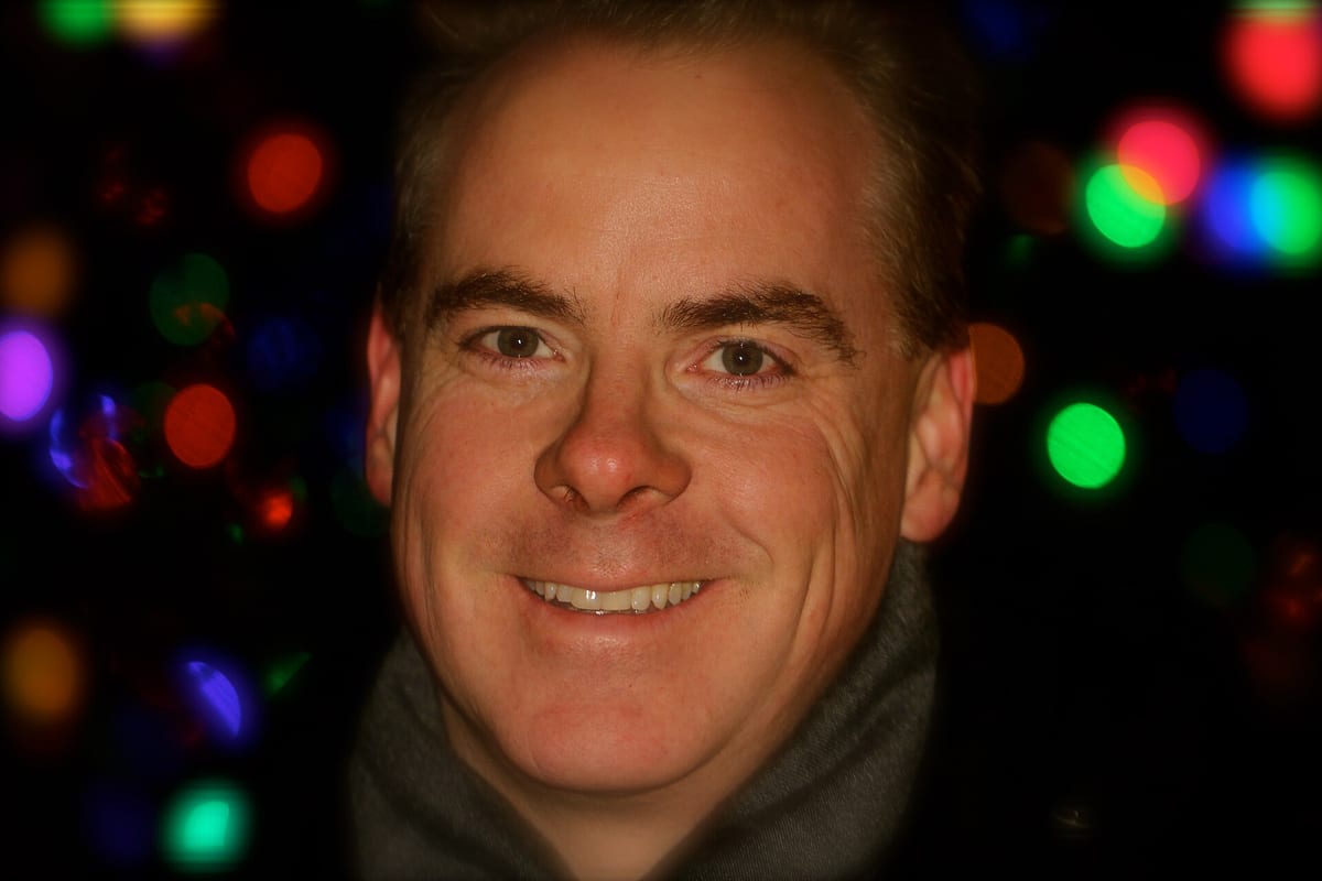 DXO in Front of Chicago's Christmas Tree, Daley Plaza, Christkindlmarket Chicago
